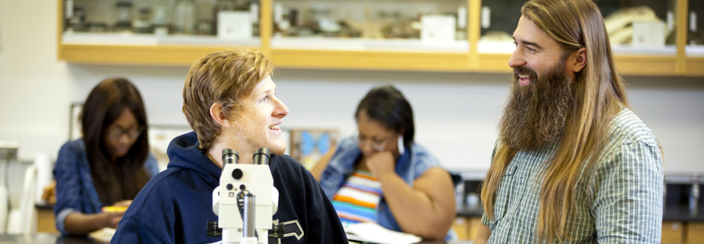 Photo of student and Faculty in lab